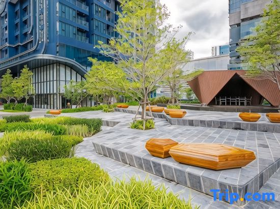 Luxury Condo in Rama 9 CBD near MRT & Central Plaza