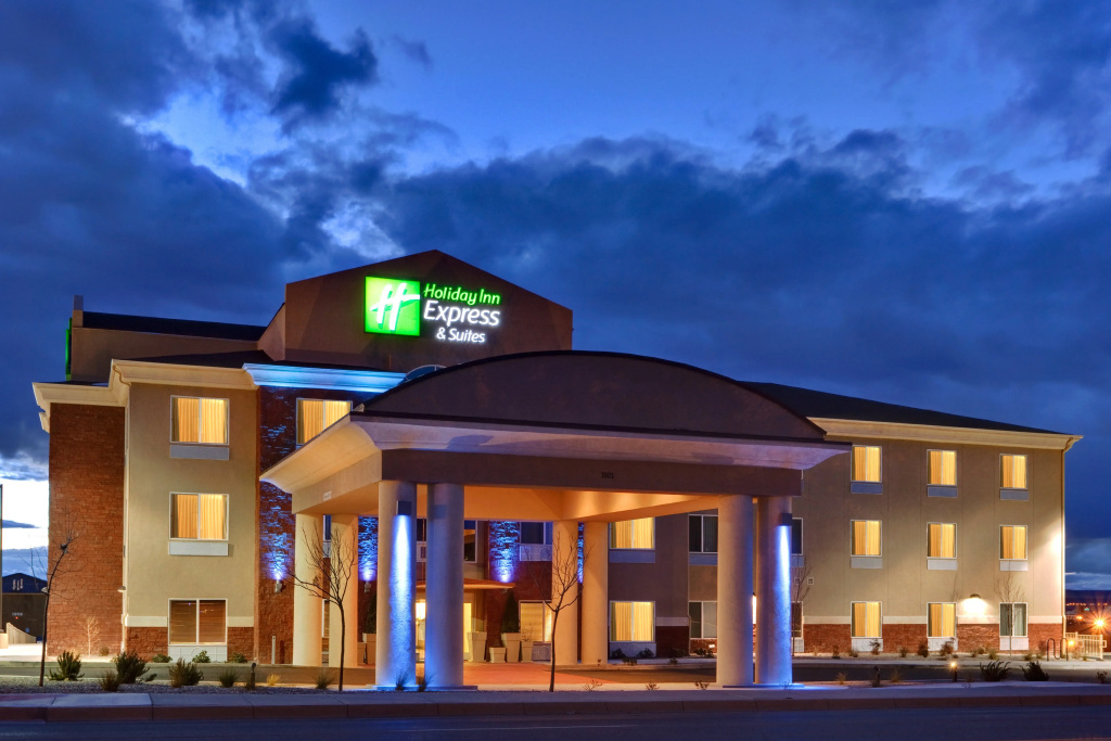 Holiday Inn Express Hotel & Suites Albuquerque Airport by IHG