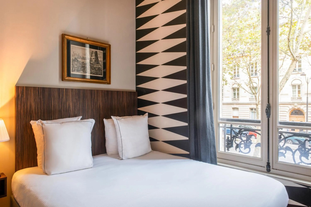 Отель Hôtel Helzear Champs Elysées в Париже