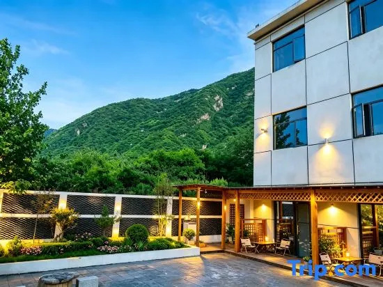 Floral Hotel · Yueshan residence hotel (Huashan tourist center)