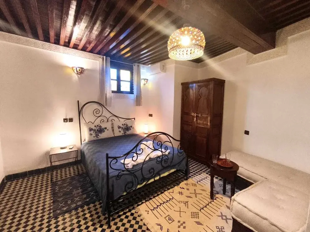 Classic Double room (full double bed)