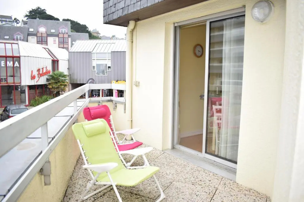 Afficher la photo 6 — Appartement rénové situé plage de Trestraou à PERROS-GUIREC - Réf 857