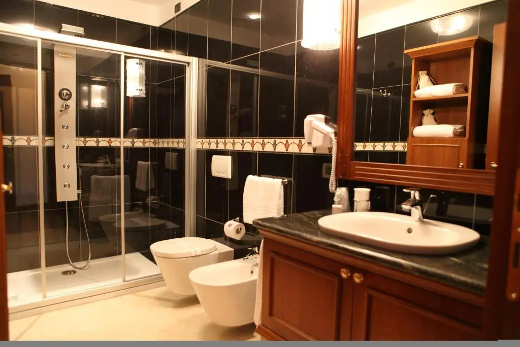 Superior Double room (full double bed)