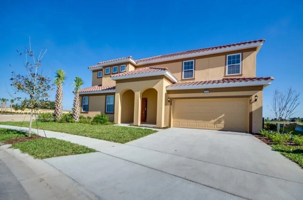 Cool and Modern 9 Bed 7 Ba Villa Pool & Spa 6160boa