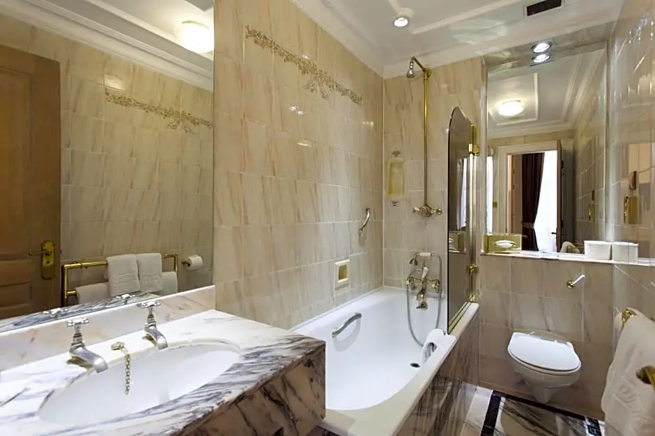 Standard Double room (twin beds)