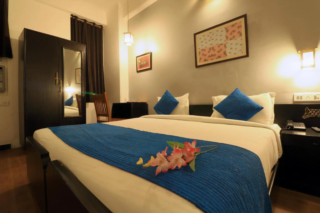Superior Double room (full double bed)