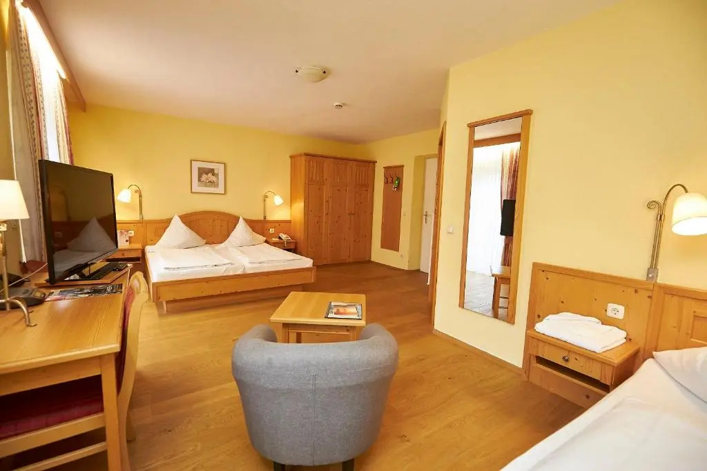 Standard Triple room with balcony