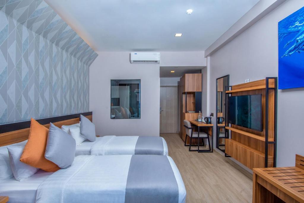 Triton Prestige Seaview & Spa