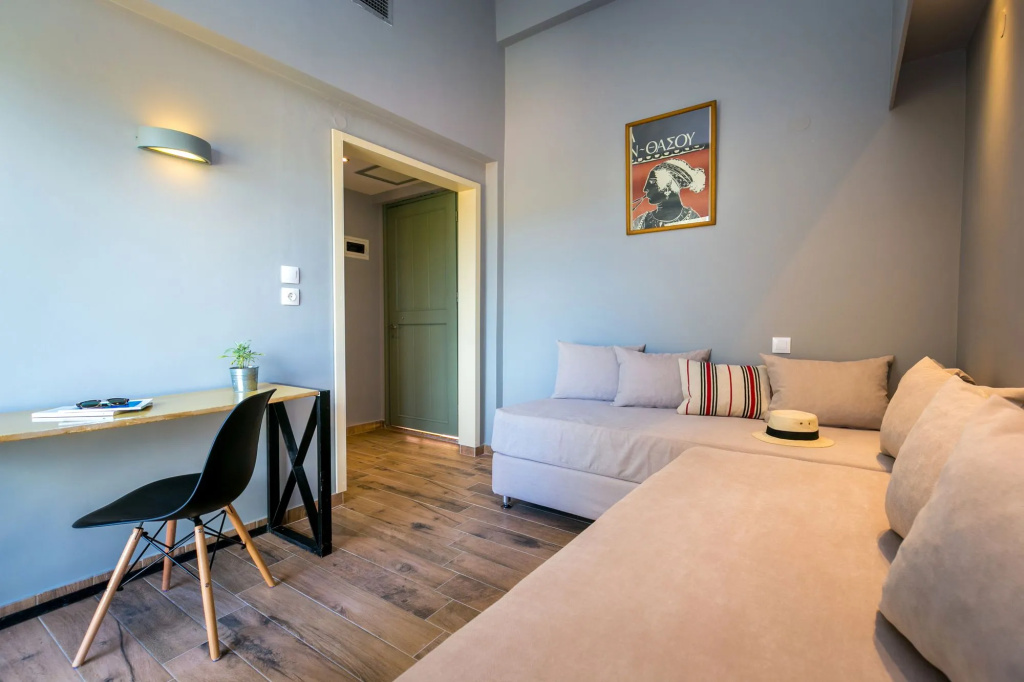 Trypiti Hotel and Suites