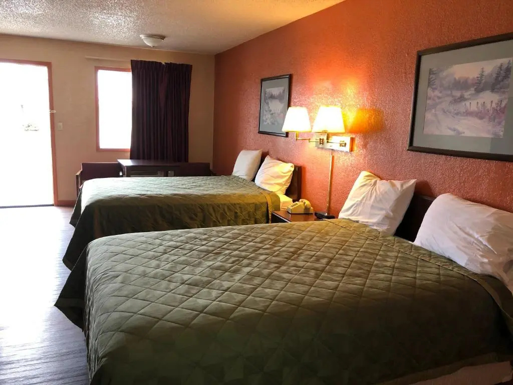 Deluxe Double room (full double bed)