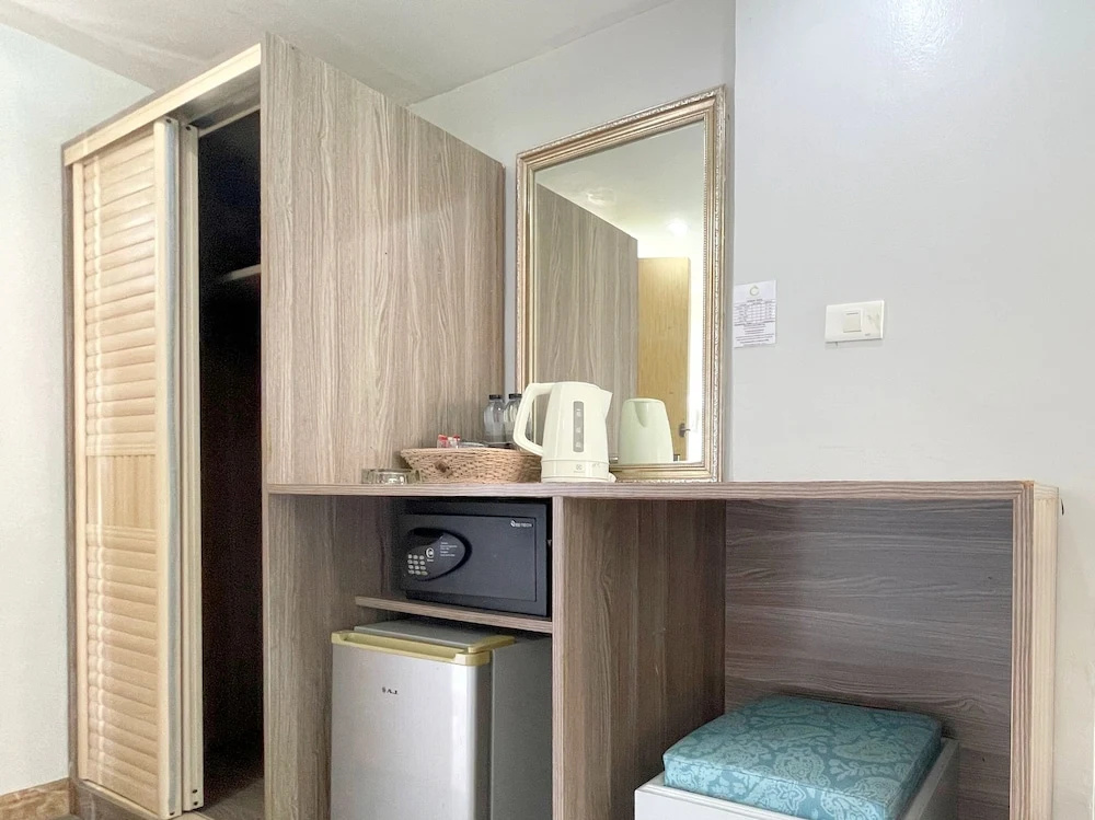 Deluxe Double room with balcony and with pool view (twin beds)