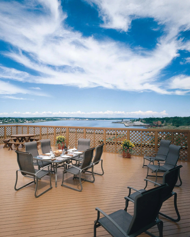 Beach & Waterfront