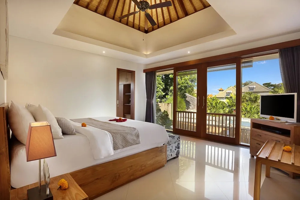 一室雙拼墅，配有大雙人床