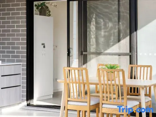 Tranquil Rooms – Quick Walk to Bus & Local Amenities