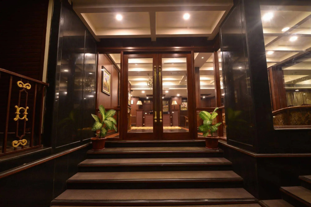Seasons Hotels & Resorts - Général