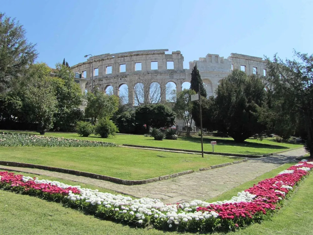 Apartments in Pula/istrien 10949