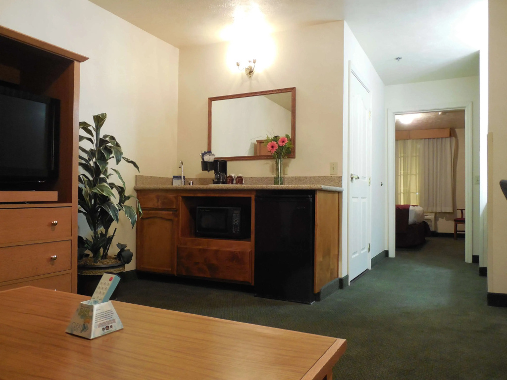 2 Bedrooms Double Suite (full double bed)