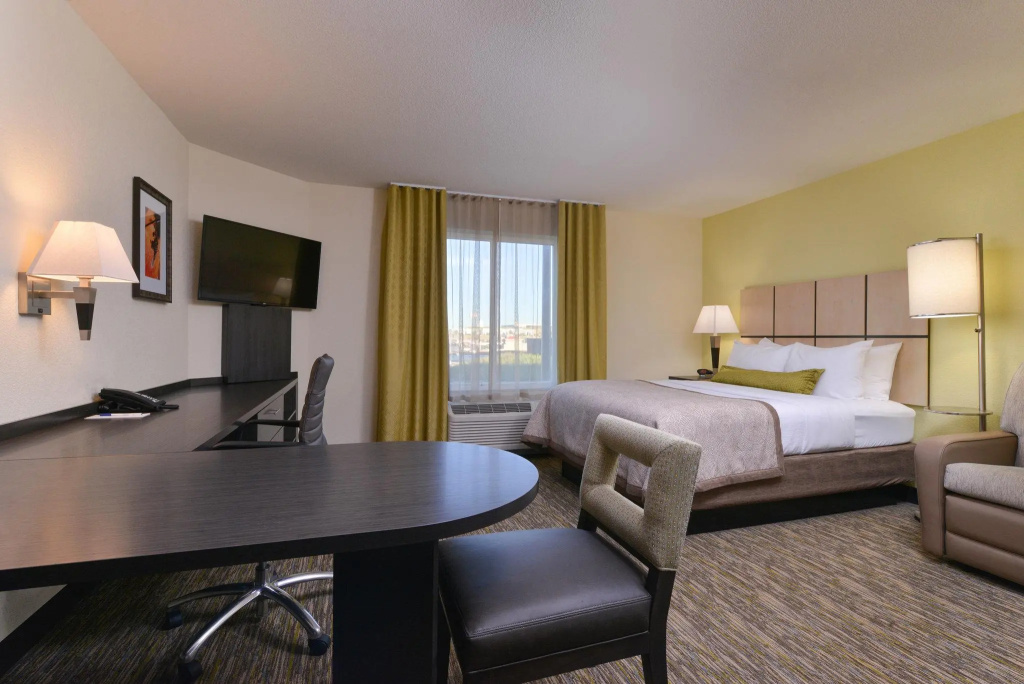 Double Suite (full double bed)