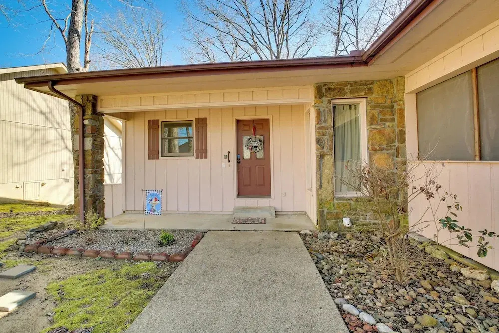 Lakefront Hot Springs Village Vacation Rental!