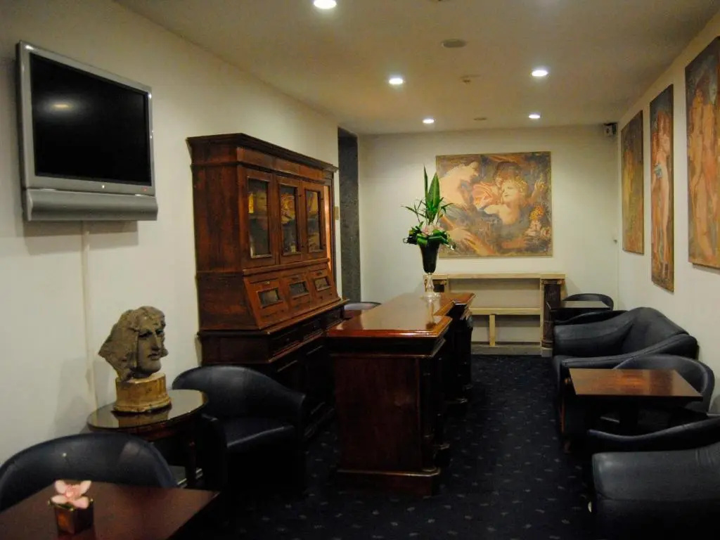 Hotel photo 2
