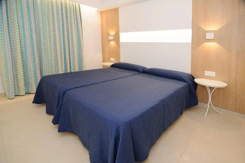 Poniente Playa Aparthotel - Chambres