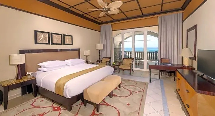 Anantara Desert Islands Resort & Spa