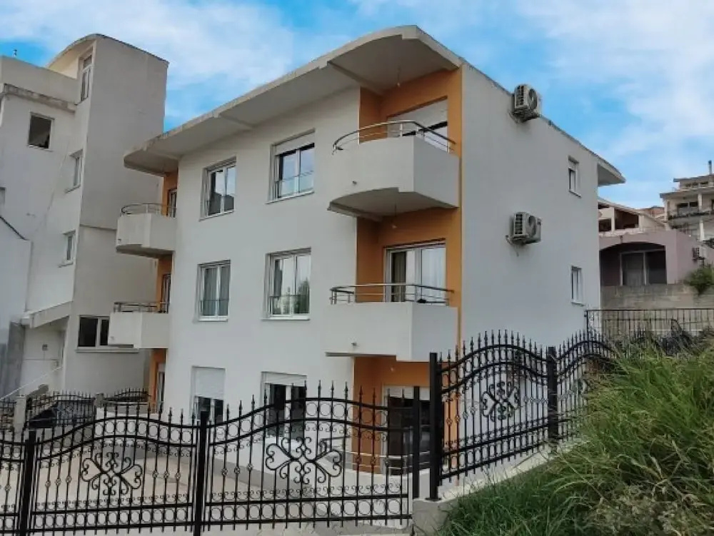 Montenegro Apartments Phoenix