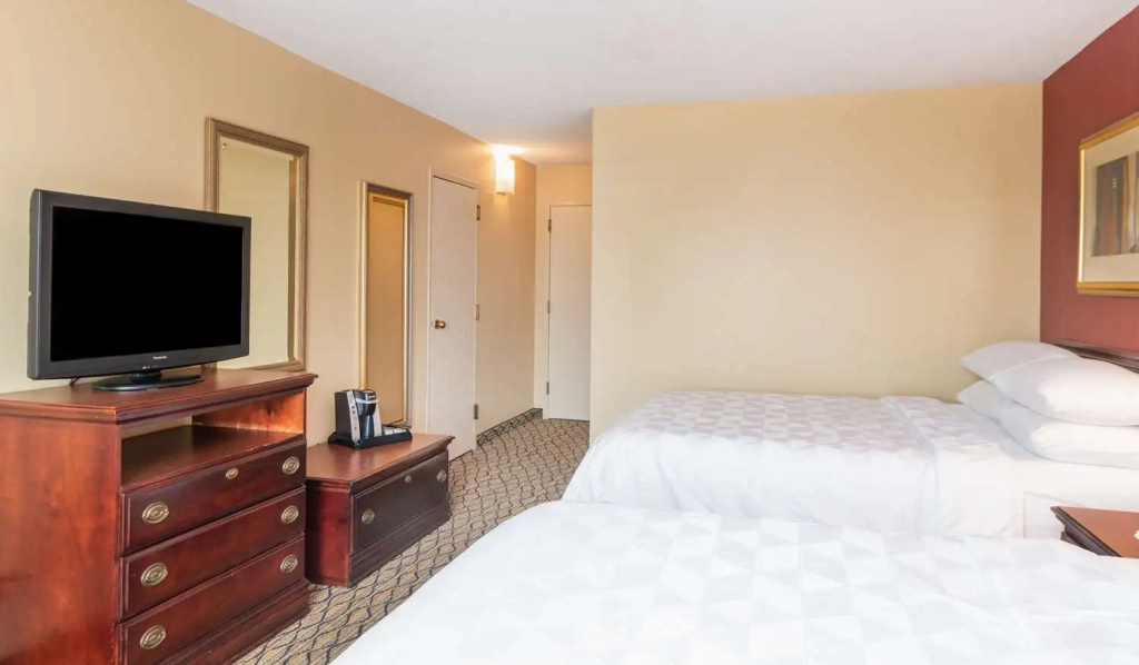 Aviator Hotel & Suites, Best Western Signature Collection - Général