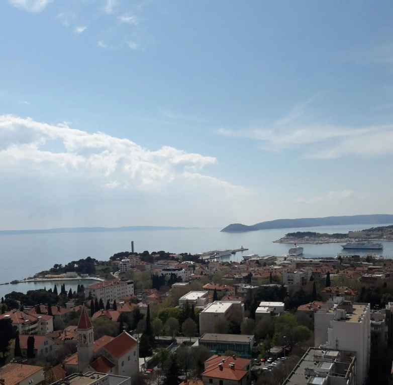 Apartment Penthouse Ema