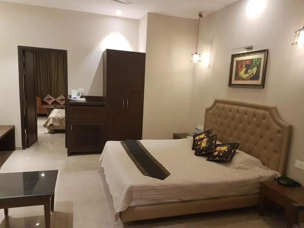 Luxury Suite