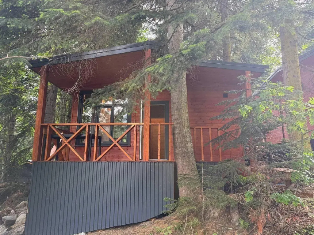 Standard Chalet