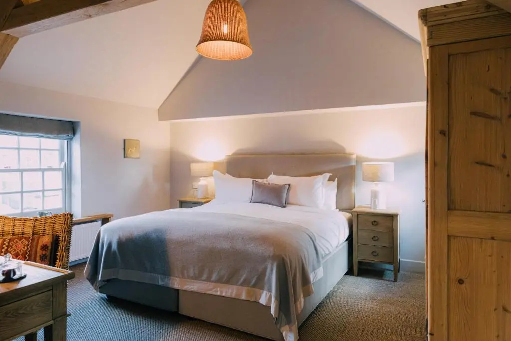 Superior Double room (full double bed)