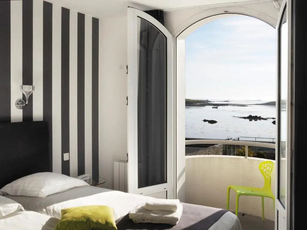Standard Double room with balcony (full double bed)