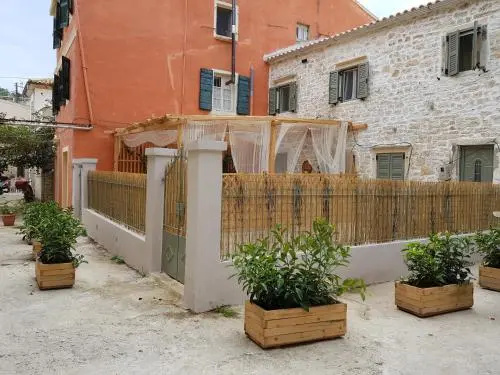 Paxos Fairytales Lovenest 2