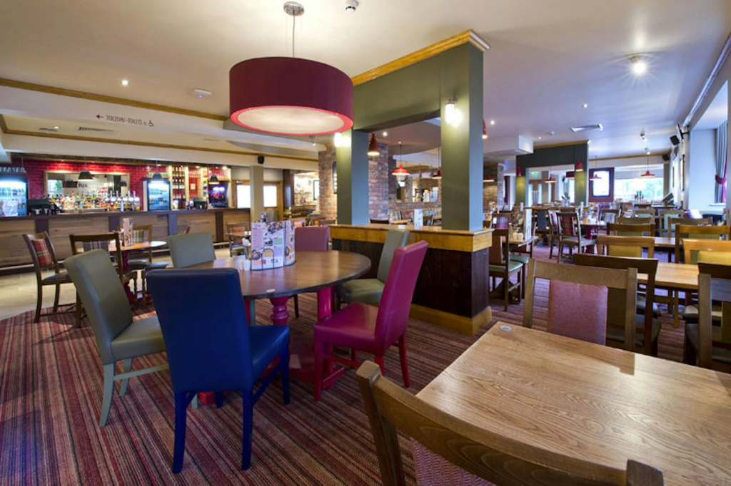 Premier Inn Swansea North - Général