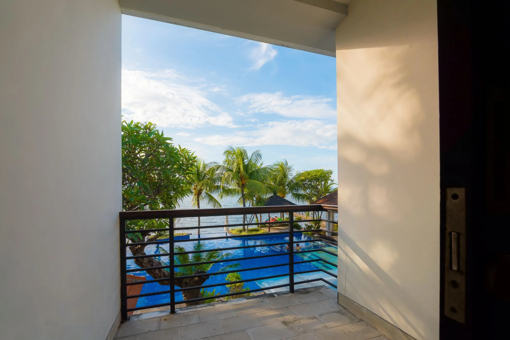 Balcony & Terrace
