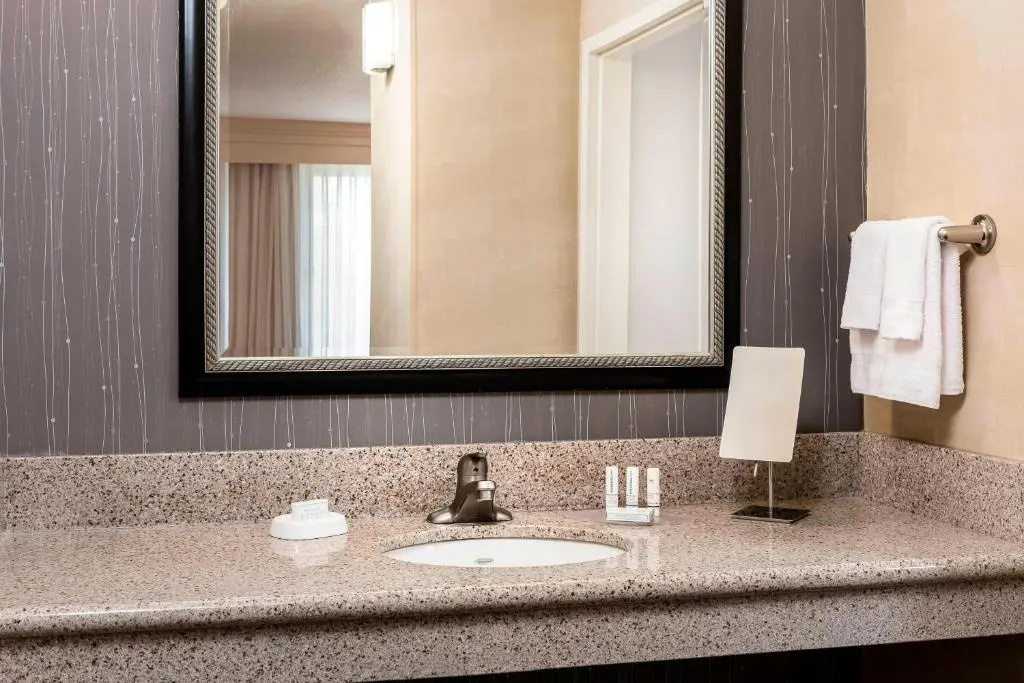 Courtyard by Marriott Kansas City Shawnee - Chambres