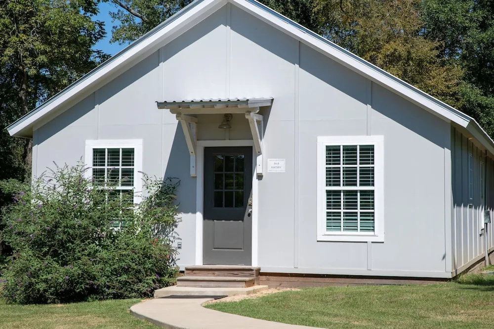 Grand Bungalow