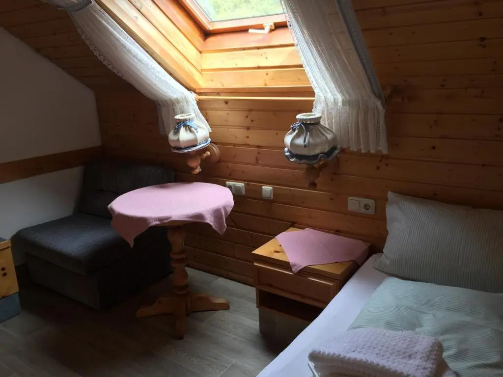 Economy room