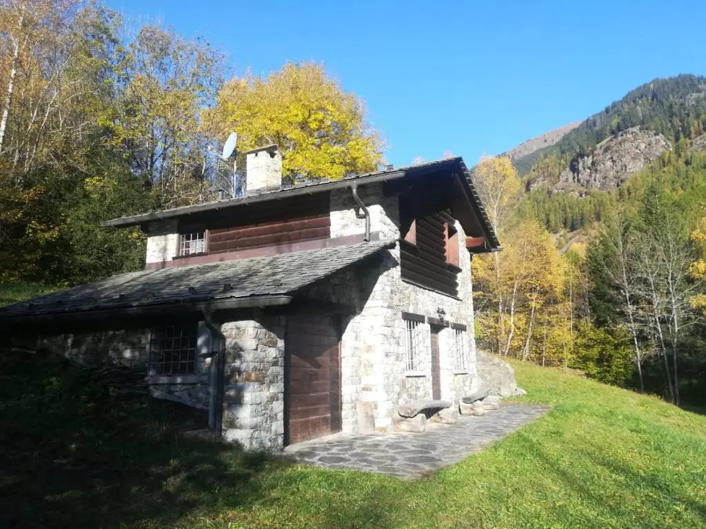 2 Bedrooms Chalet