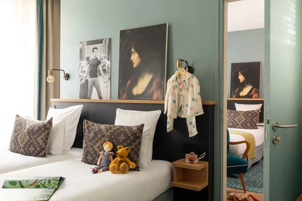 Lyric Hotel Paris 86