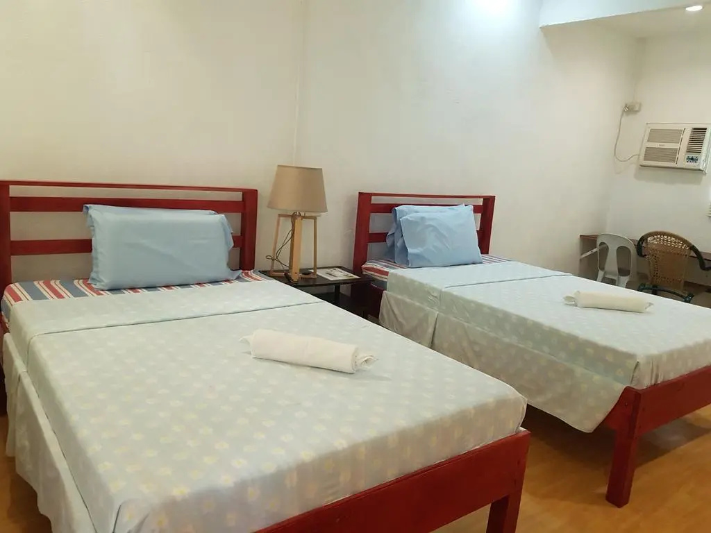 Standard Double room with pool view (twin beds)
