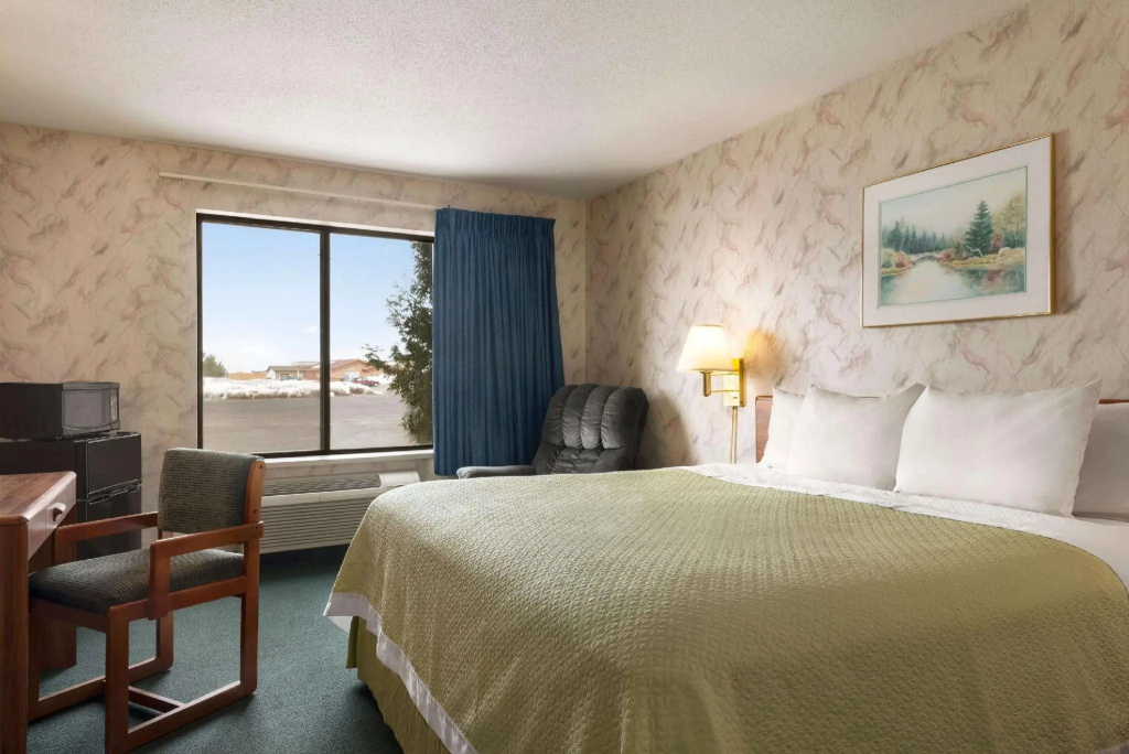 Standard Double room (full double bed)