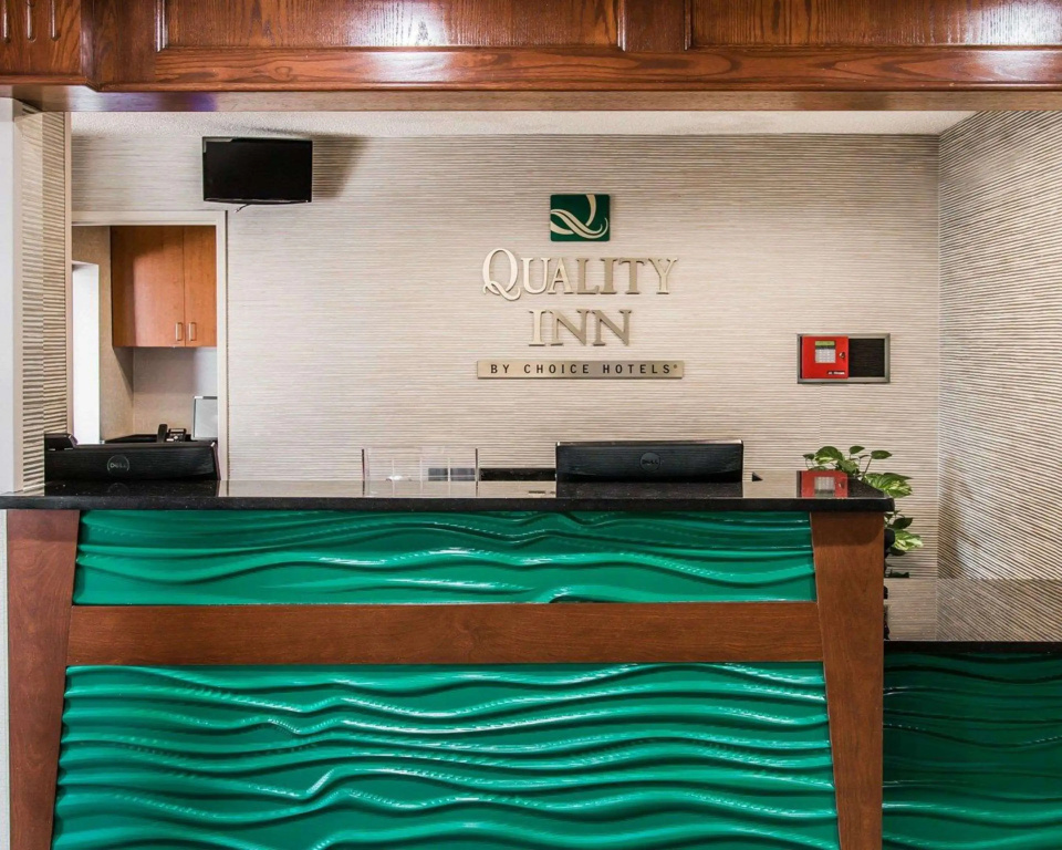 Quality Inn & Suites Warren - Detroit - фото 2