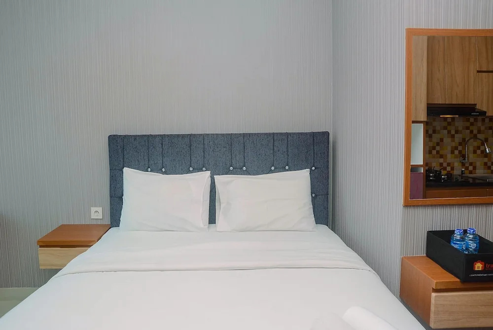 Comfortable Studio Grand Kamala Lagoon Apartment
