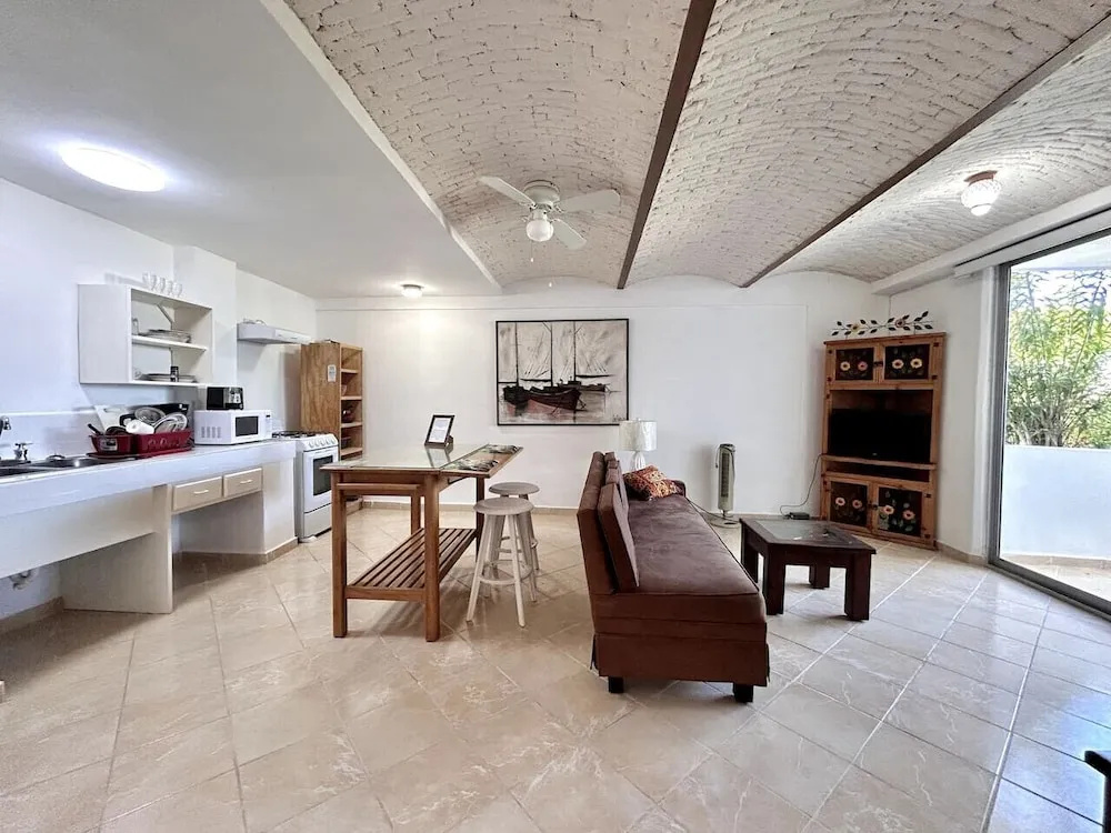 Yatch Apartments — 5