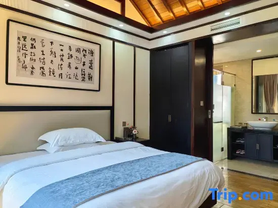 Superior Double room with garden view (full double bed)
