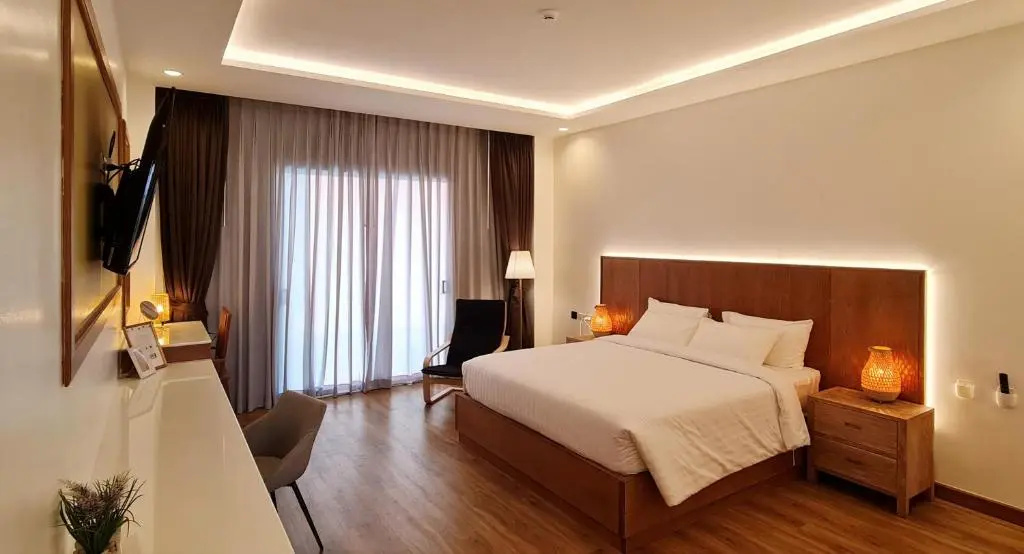 Superior Double room with balcony (full double bed)