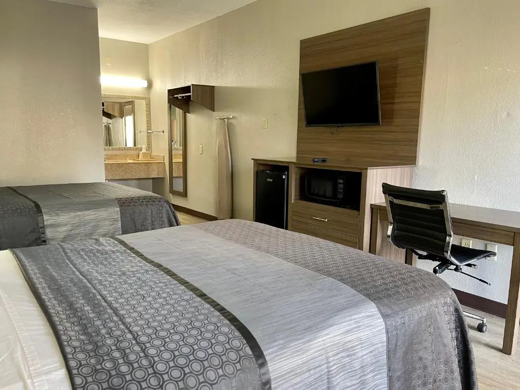 Quadruple Suite