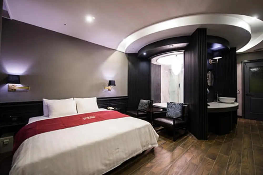 Premier room